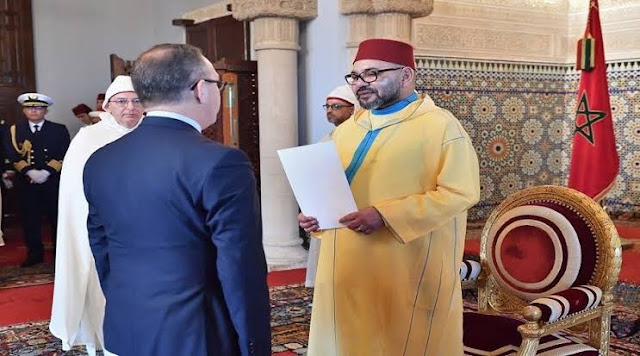 ملك المغرب يستثني سفيري باريس وواشنطن من تقديم الاعتماد ويعمق عزلته الدولية